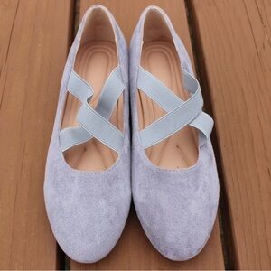 Women's Grey Cross Strap Solid Grey Ballet Flat Sz 7